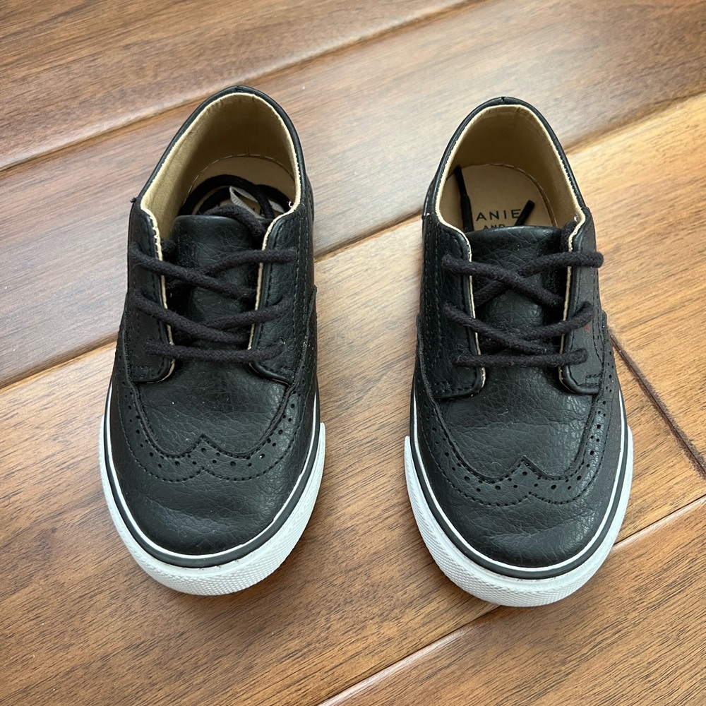 Janie and Jack Black Kids Dress Shoes with White Soles